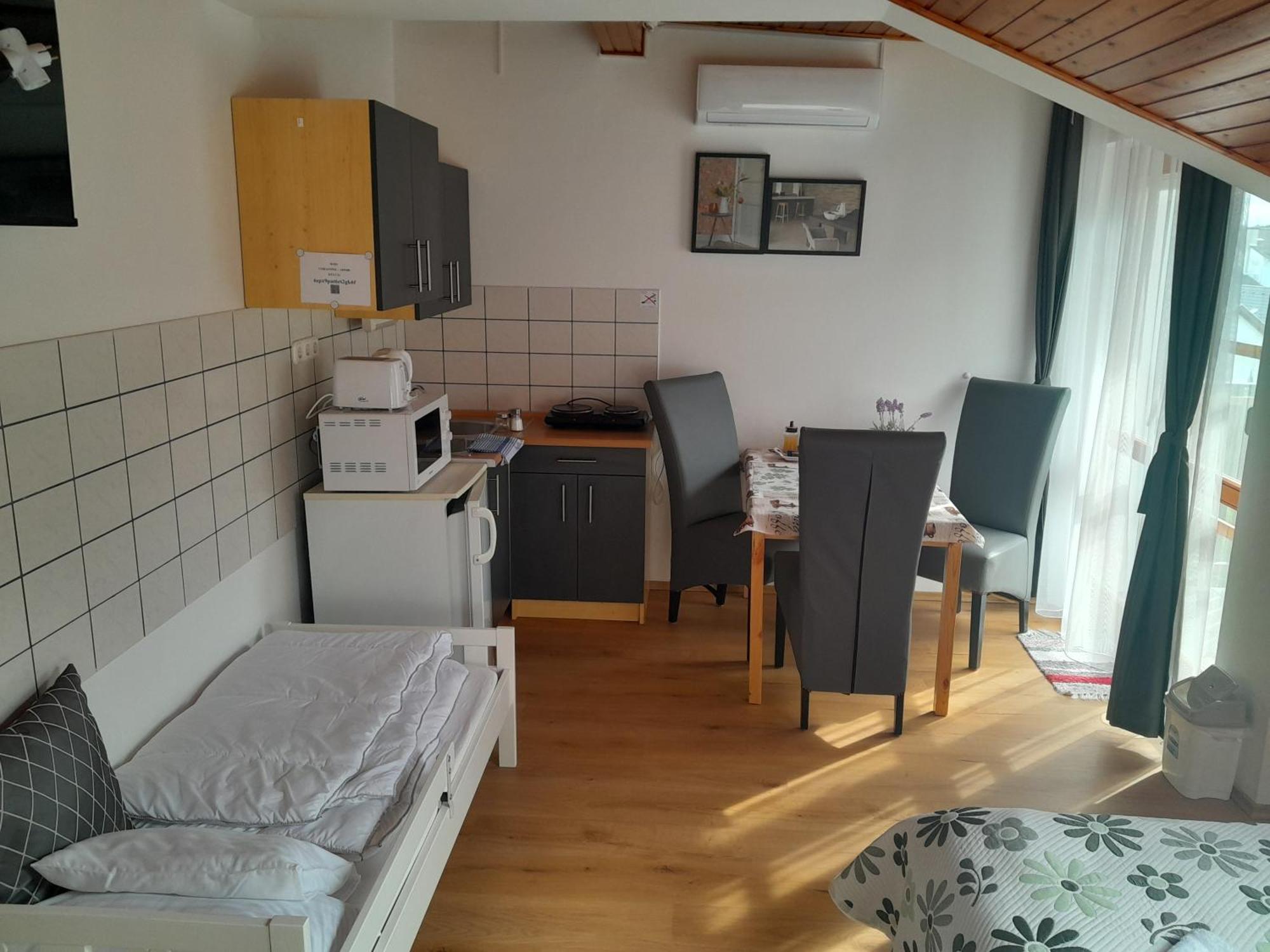 Nyirfa Apartmanhaz Залакарош Екстер'єр фото
